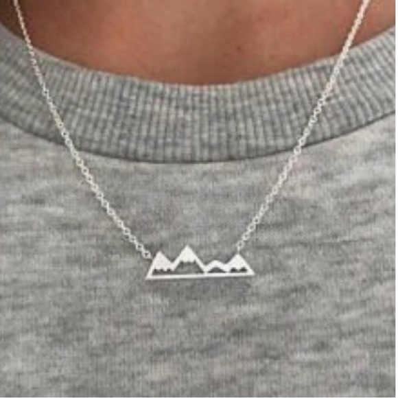 🏔️Mountain top Necklace - Picture 2 of 4